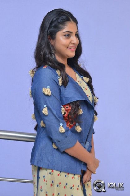 Manjima-Mohan-at-Saahasam-Swaasaga-Saagipo-Movie-Release-Press-Meet